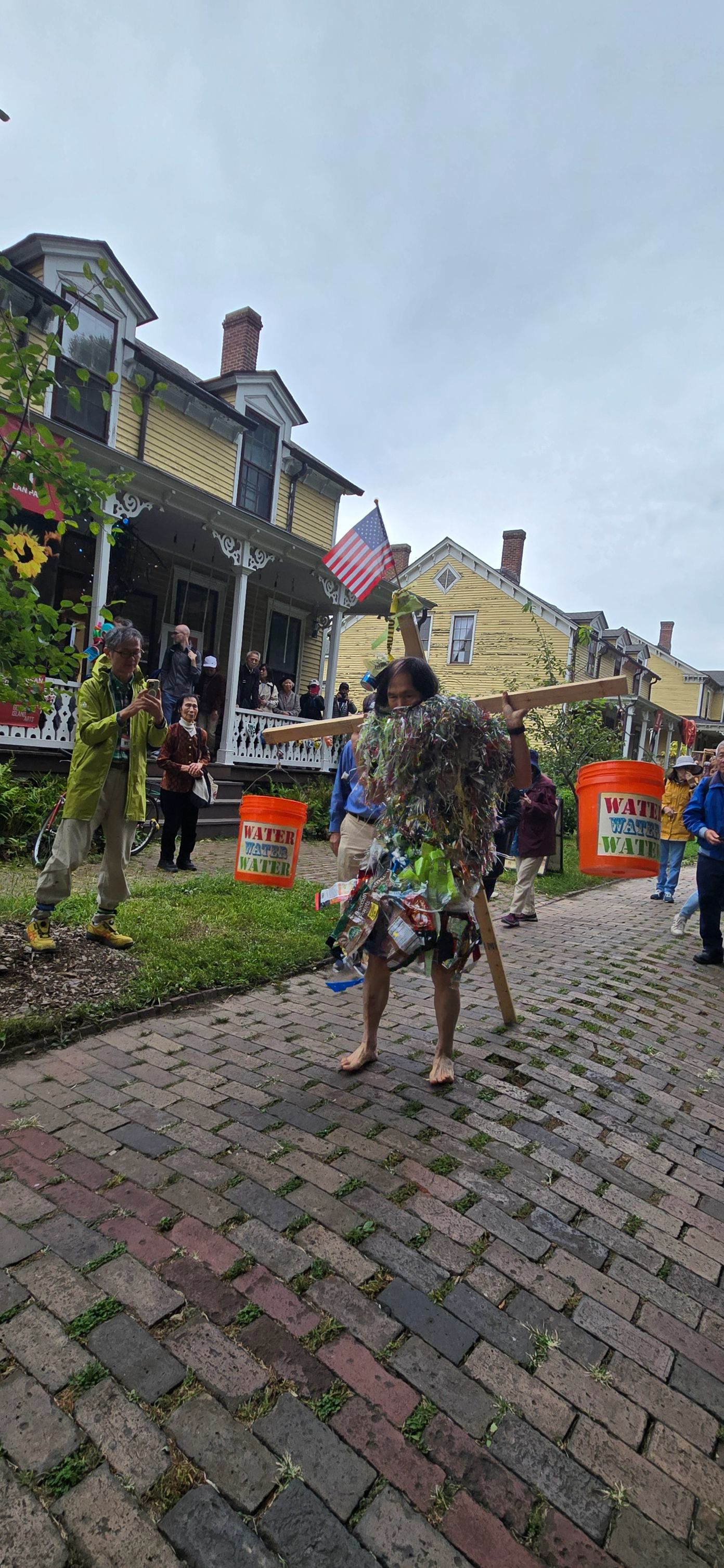 MQvtuf5VRTA4-LINE_ALBUM_9252026-Carry-water-Governor-Island_260926_31